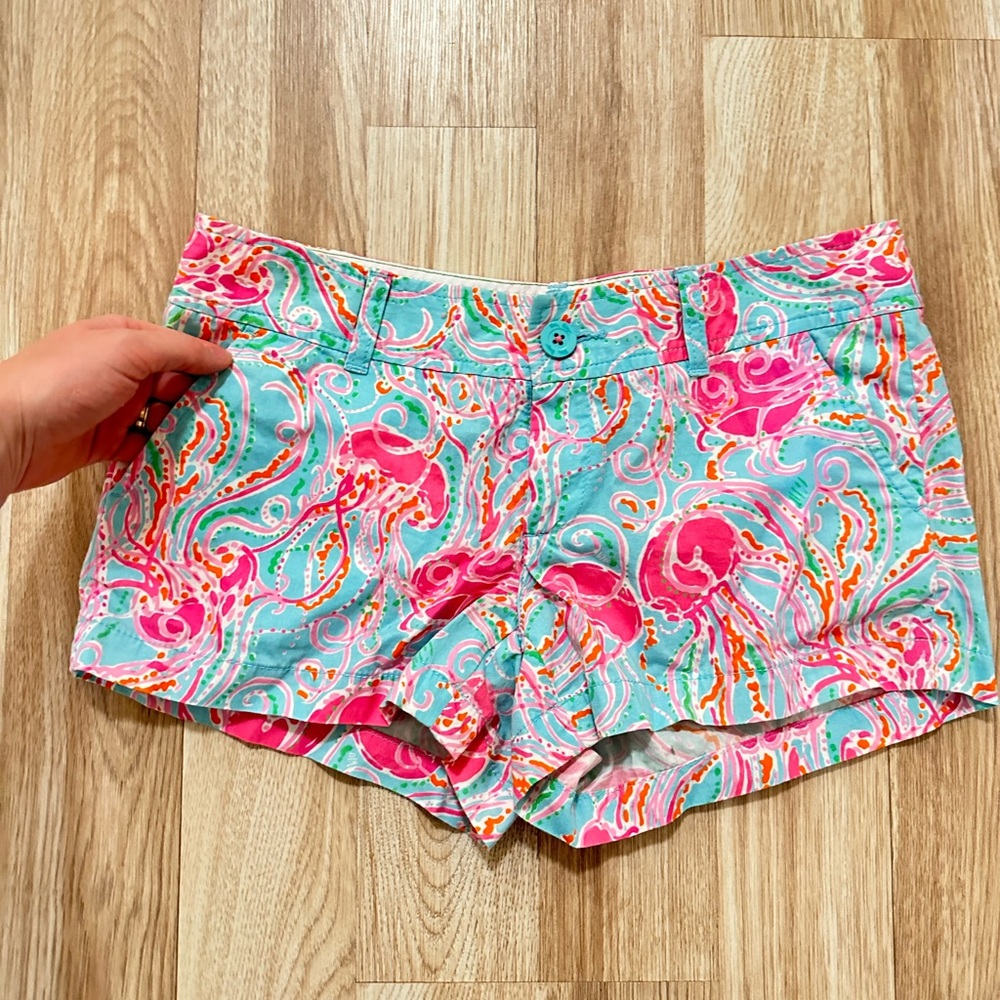 Lilly Pulitzer Walsh shorts size 4